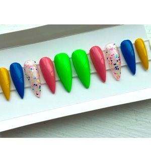 Paint splatter press on nails